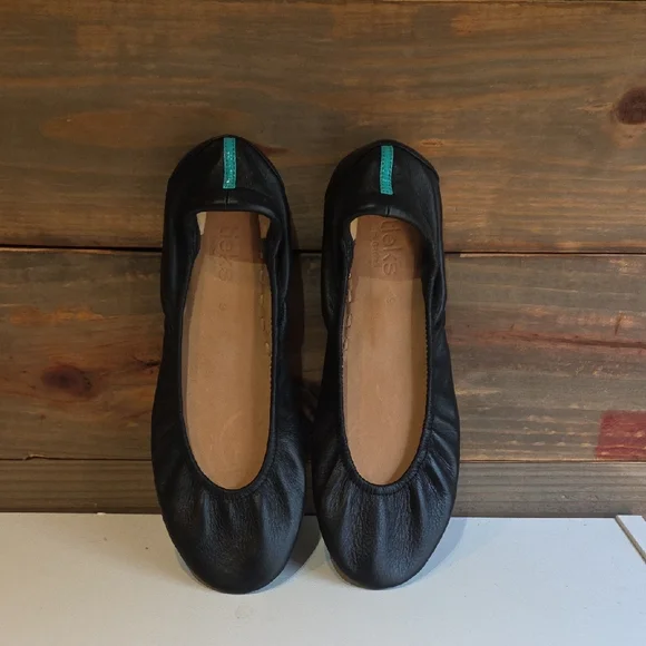 Tieks Matte Black Ballet Flats - Picture 1 of 10